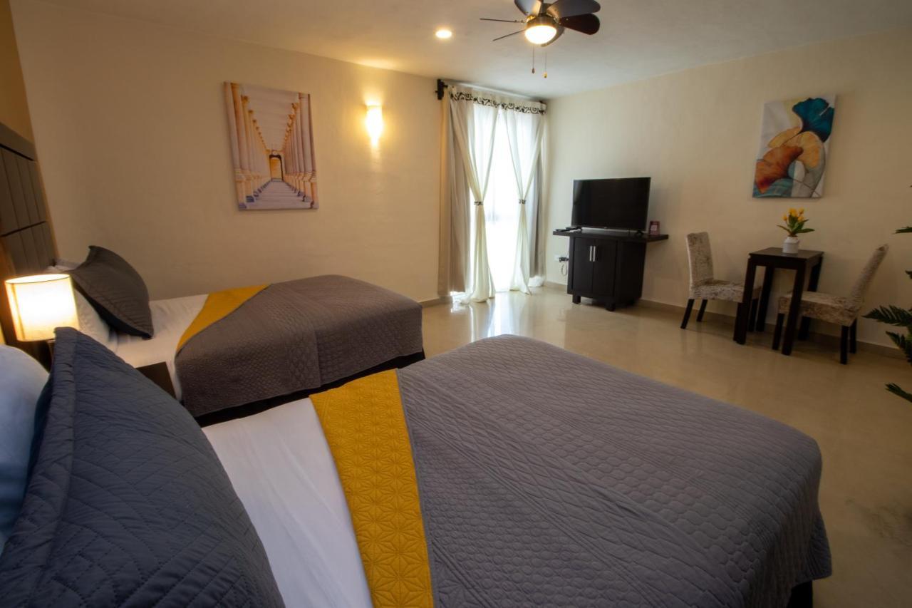 Hotel Villas Segovia Suites Playa Del Carmen Ngoại thất bức ảnh