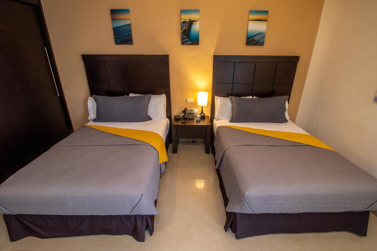 Hotel Villas Segovia Suites Playa Del Carmen Ngoại thất bức ảnh